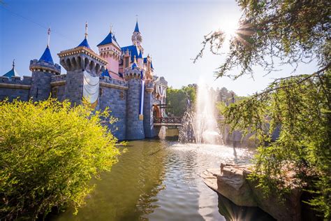 Cheapest Dates To Visit Disneyland In Disney Tourist Blog