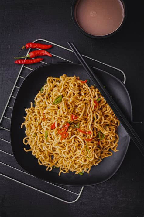 Resep Mi Goreng Pedas Dengan Mi Instan Untuk Pecinta Makanan Pedas