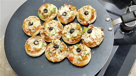 Mini Pizza On Tawa Chicken Mini Pizza At Home Mini Pizza Recipe