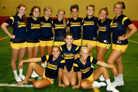 Hot Cheer Teams Pretty Pioneer Gals