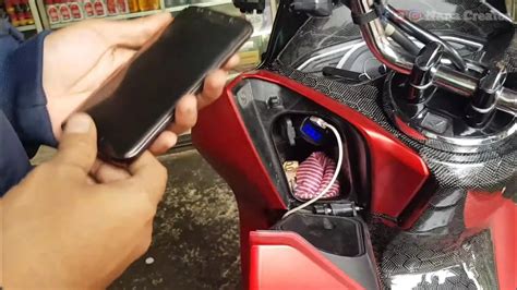 Riview Test Charger Pengisian Daya Hp Di Honda Pcx Youtube