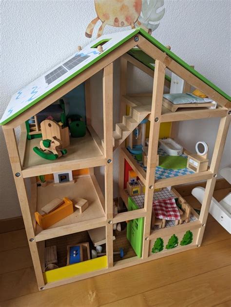 Puppenhaus von Hape aus Holz mit vielem Zubehör inkl Puppen Kaufen