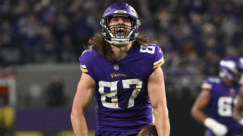 Vikings Make Tj Hockenson One Of The Highest Paid Tes In Nfl