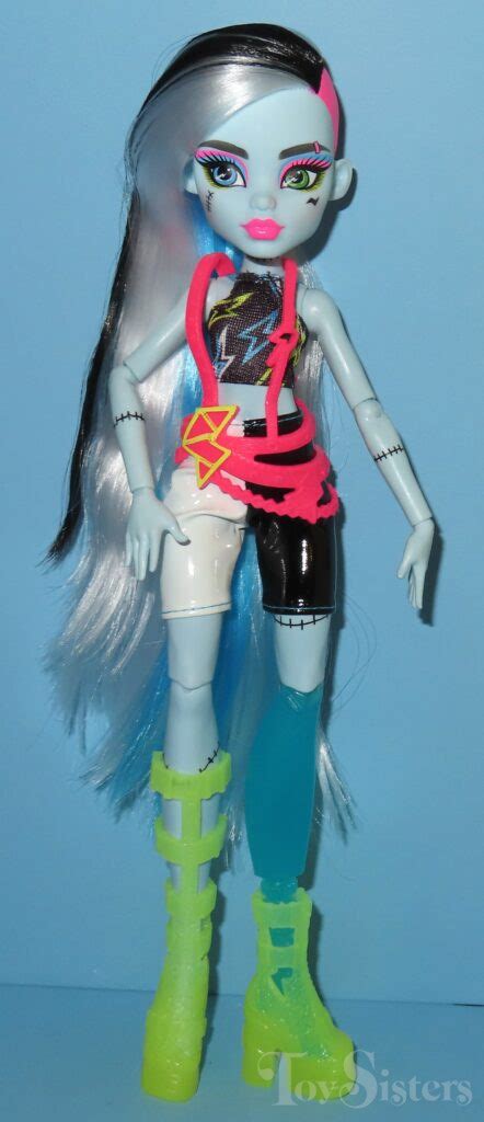 Monster High Skulltimate Secrets Neon Frights Frankie Stein