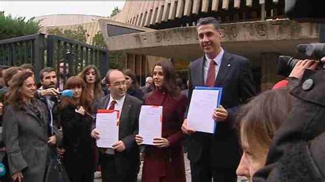 Ciudadanos PSC y PP piden al Constitucional que frene la moción