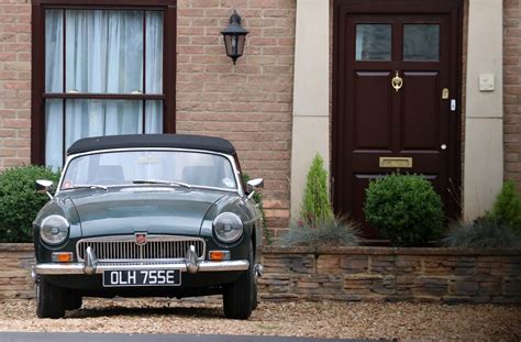 Olh E Mgb Roadster Nivek Old Gold Flickr