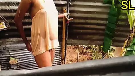 Sexy Achselhöhlen zeigen von heißer MILF von Sri Lanka xHamster