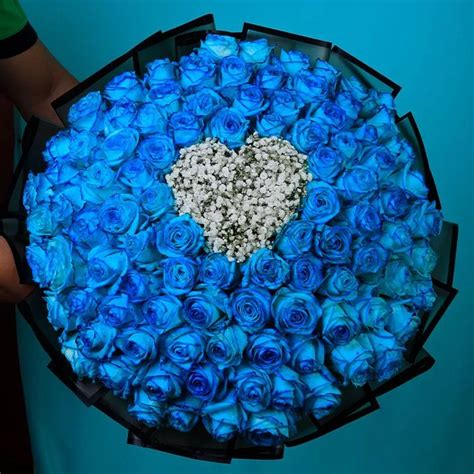 Love in Blue Rose Bouquet - Flower Delivery Dubai, UAE