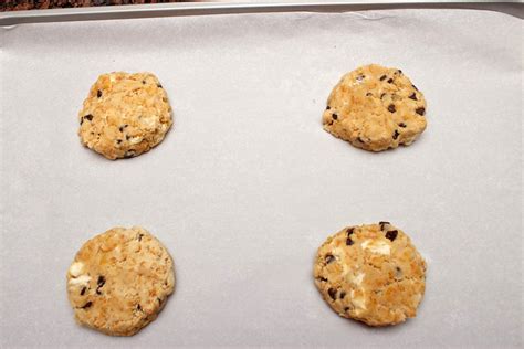 Momofuku Milk Bars Cornflake Chocolate Chip Marshmallow Cookies