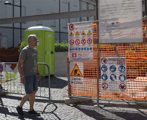 Piazza Risorgimento Mancano I Materiali Slittano I Lavori Del Silos