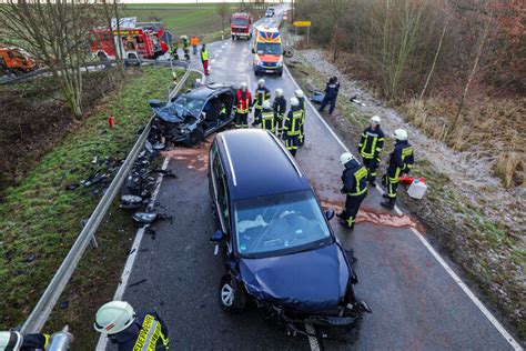 Remse Vollsperrung Nach Heftigem Unfall Mit Zwei Schwerverletzten