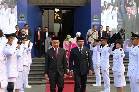 Penjabat Gubernur Jawa Barat Bey Triadi Machmudin Kompaspedia