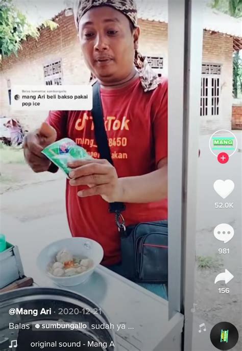 Tukang Bakso Viral Ini Racik Bakso Pakai Roti hingga Kedondong!