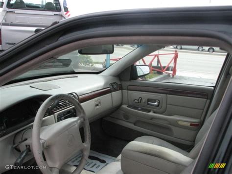 Shale/Neutral Interior 1997 Cadillac DeVille Sedan Photo #39748782 | GTCarLot.com