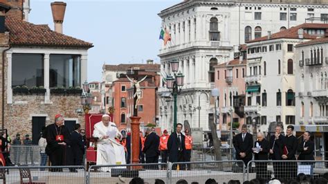 Papa A Jovens De Veneza Ide Contracorrente Arriscai E Tomai A Vida Em