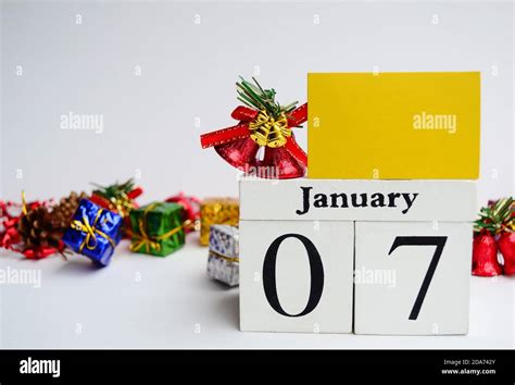 Date 7th January with blurred christmas ornament background Stock Photo ...