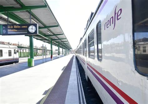 Renfe Supera Los Abonos Gratuitos Expedidos Para Cercan As Y