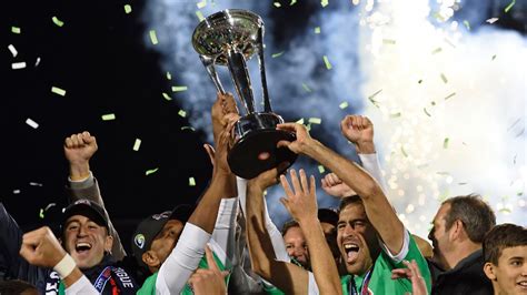 Rocco Commisso Buys Control Of New York Cosmos Nbc Sports