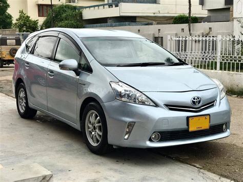 Toyota Prius Alpha S For Sale In Karachi Pakwheels