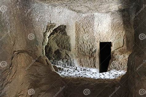 Unfinished Cave, Ajanta Caves - Rock-cut Buddhist Cave Monuments , Aurangabad, Maharashtra ...