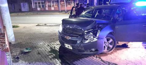 Robaron Un Auto Y Chocaron Cuando Escapaban De Un Control Policial