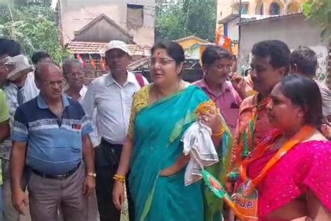 West Bengal Panchayat Election 2023 Bjp Mp Locket Chatterjee Faced