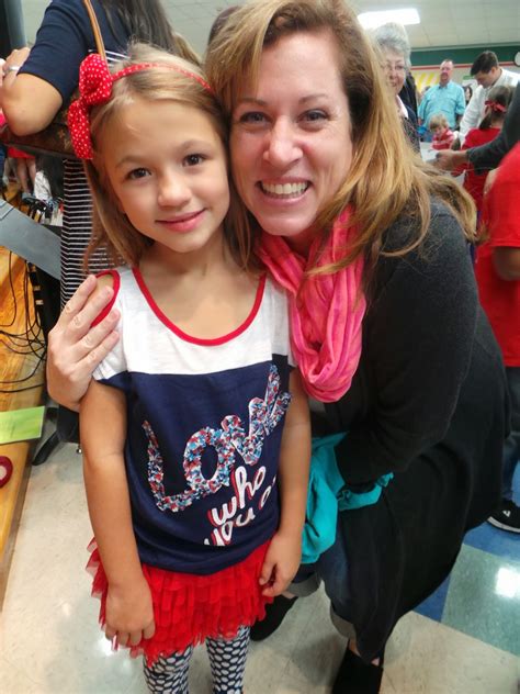Trendy Mindy and Her Loves...: Hadlee's 2nd Grade Patriotic Program!!!