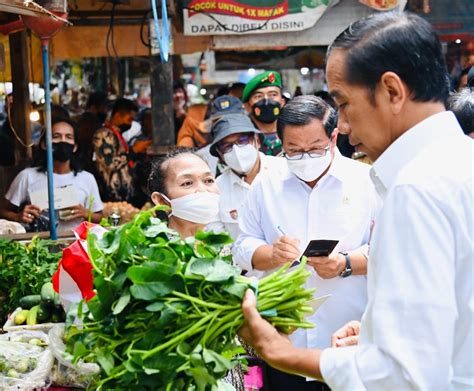 Rasa Senang Para Pedagang Atas Kunjungan Presiden Ke Pasar Klandasan