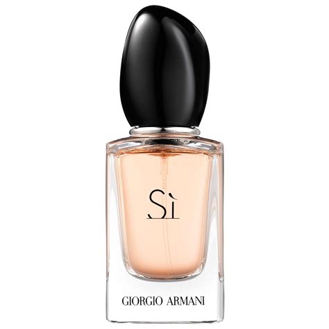 Sì Eau de Parfum is a tribute to modern femininity, an irresistible ...