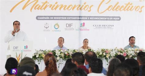 Se Casan Dos Parejas Del Mismo Sexo En Matrimonios Colectivos De