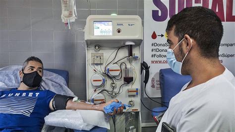 Casi 200 Enfermos Recuperados Donan Su Plasma Para Tratar A Otros Pacientes