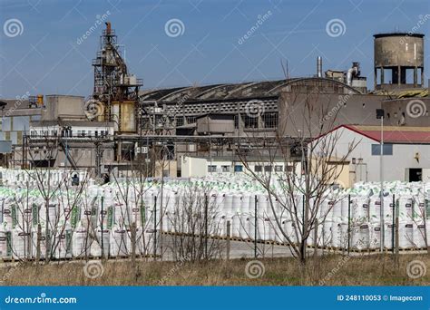 Planta Petroqu Mica En La Que Se Almacenan Los Fertilizantes Foto De