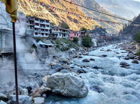 Get to know about the Hot Water Springs of Manikaran