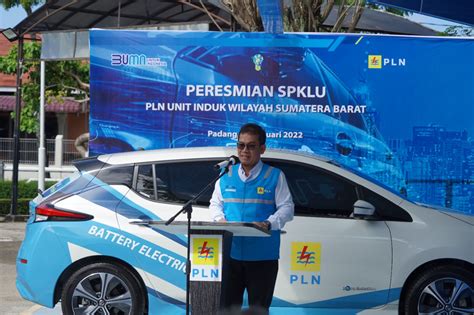 Pertama Di Sumbar Pln Resmikan Stasiun Pengisian Kendaraan Listrik