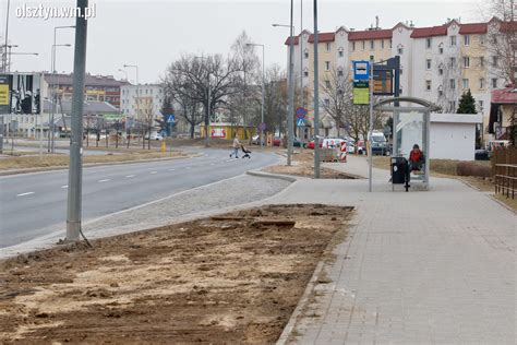 Przy ul Witosa w Olsztynie powstaje nowy chodnik i ścieżka rowerowa