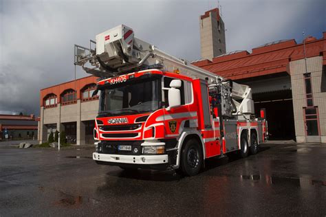 F Rlx Range Fire And Rescue Trucks Bronto Skylift