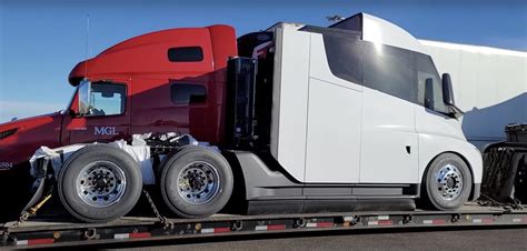 Tesla Semi Vídeo Revela Mais Detalhes De Caminhão Elétrico De Musk