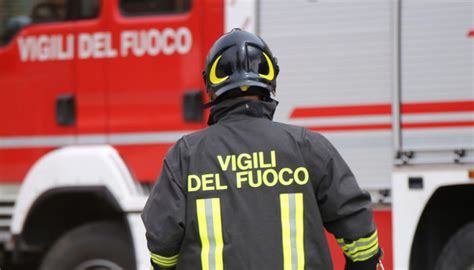 Fuga Di Gas In Via Trionfale A Roma Con Palazzine Evacuate E Treni