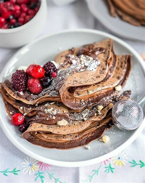 Pfannkuchen Mehl Schokolade Waldfr Chte Puderzucker N Sse Teller Kakao