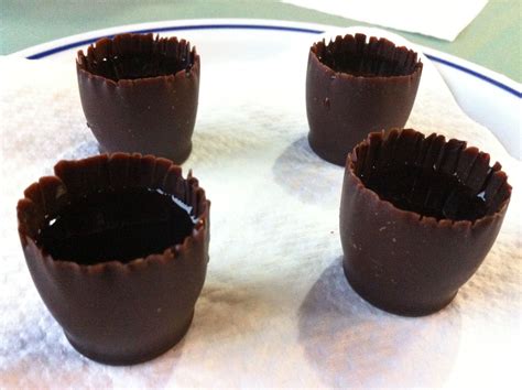 Ginja Em Copo De Chocolate Sour Cherry Liquor In A Chocolate Cup