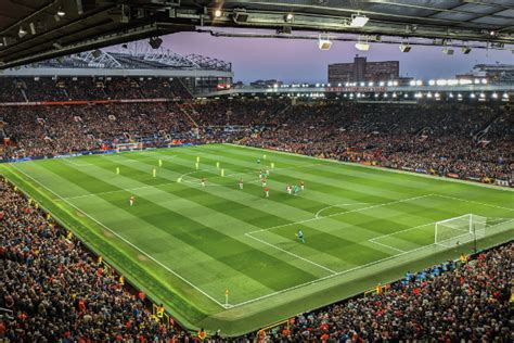 Manchester United Teams Up With Extreme Networks To Modernise In