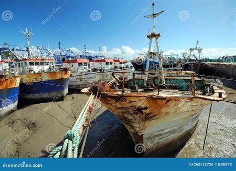 Port of Beira, Photographed in 2009. Editorial Photo - Image of pungue, ship: 268512726