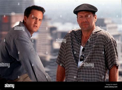 THE WHOLE NINE YARDS MATTHEW PERRY AND BRUCE WILLIS A WHOLE NINE YARDS ...