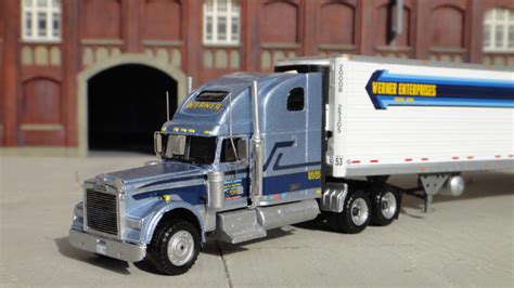 Werner Enterprises Freightliner Classic Xl Truck Tractor And 53 Trailer By Christian Köhlen