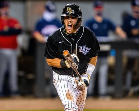 Ucf Baseball Greg Lovelady Earns 300th Win In Knights 2 1 Series Win