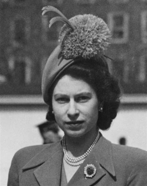 Pin By Massimo Terzo Account On Jewelry Worn Princess Elizabeth Her