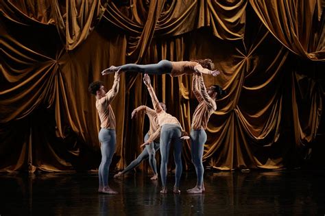 Melhores de 2020 na Dança e Teatro Três espetáculos apresentados no TMP