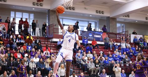 Kentucky Wbb Slides Past Tennessee Tech 73 67 For 2nd Straight Win