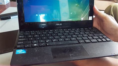 Cara Mengganti Lcd Notebook Asus E Youtube