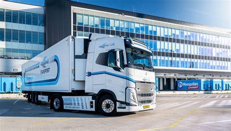 Transport Online Volvo Fh Electric Voor Duivenvoorde Transport